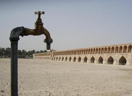 در پناه آب! در پناه آب!
