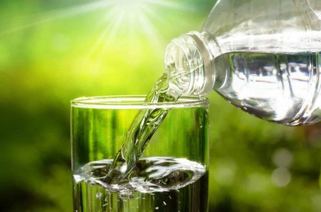 🔷<strong>نوشیدن آب خطر ابتلا به بیماری‌ها را کاهش می‌دهد</strong>